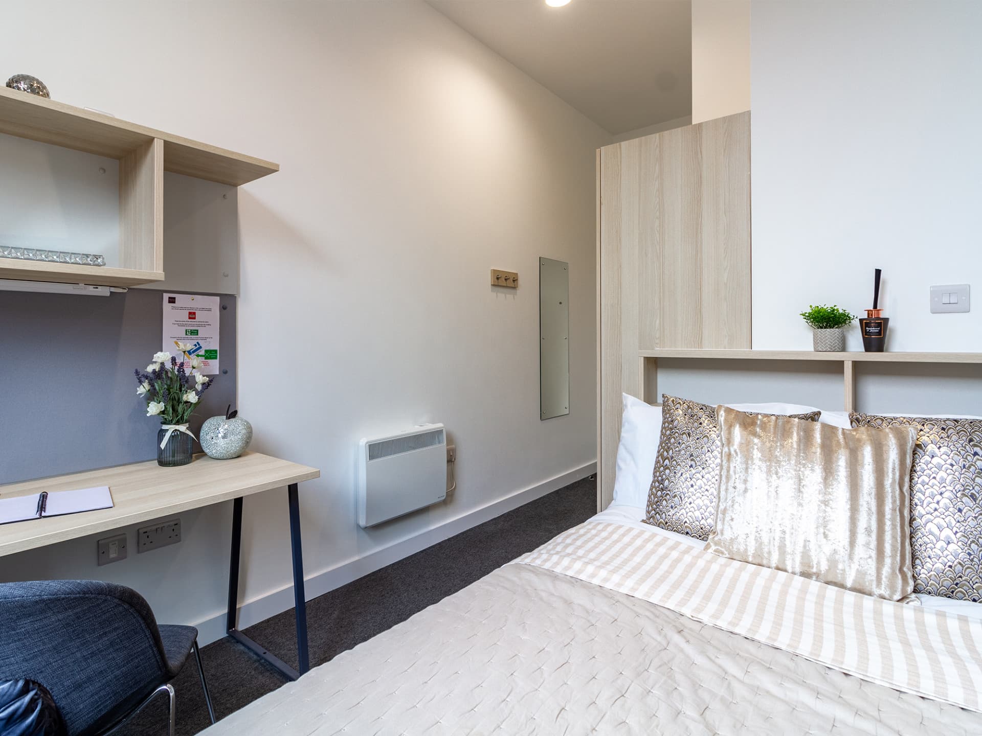 Classic En-Suite - 3
