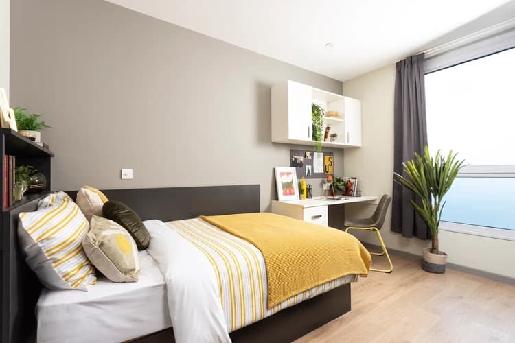 Double Wheelchair Accessible En-Suite - 2