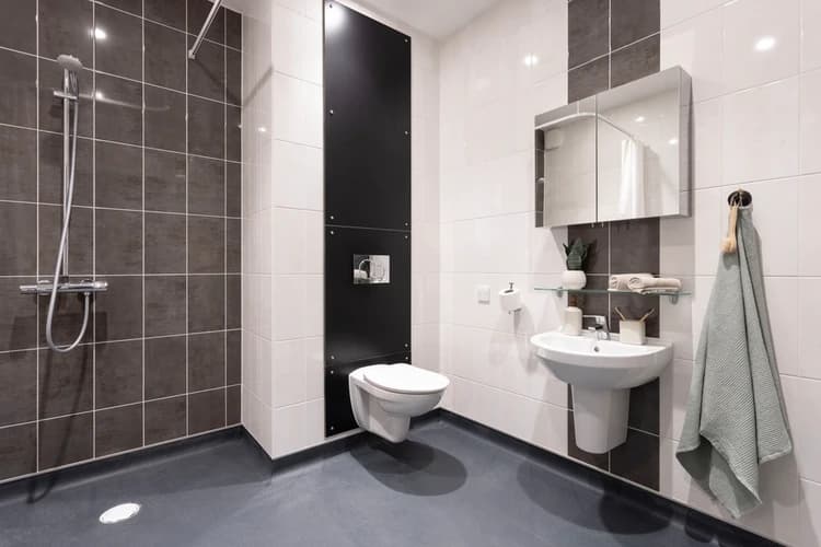 Double Wheelchair Accessible Studio - 2