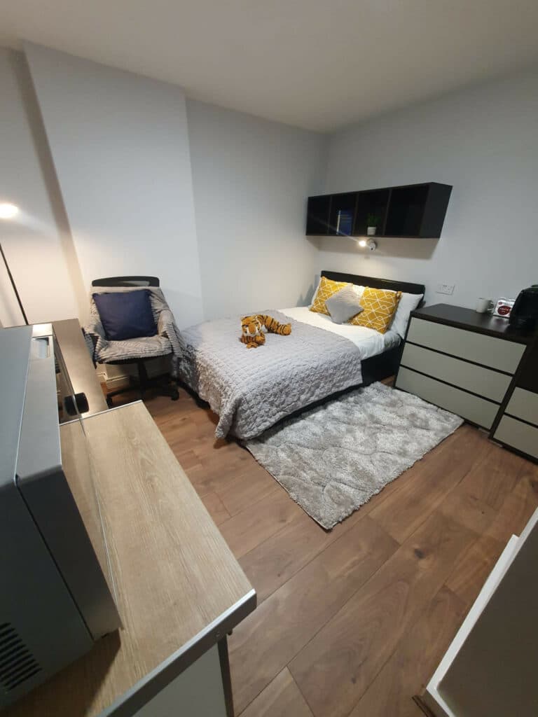 Premier Plus Studio - 5