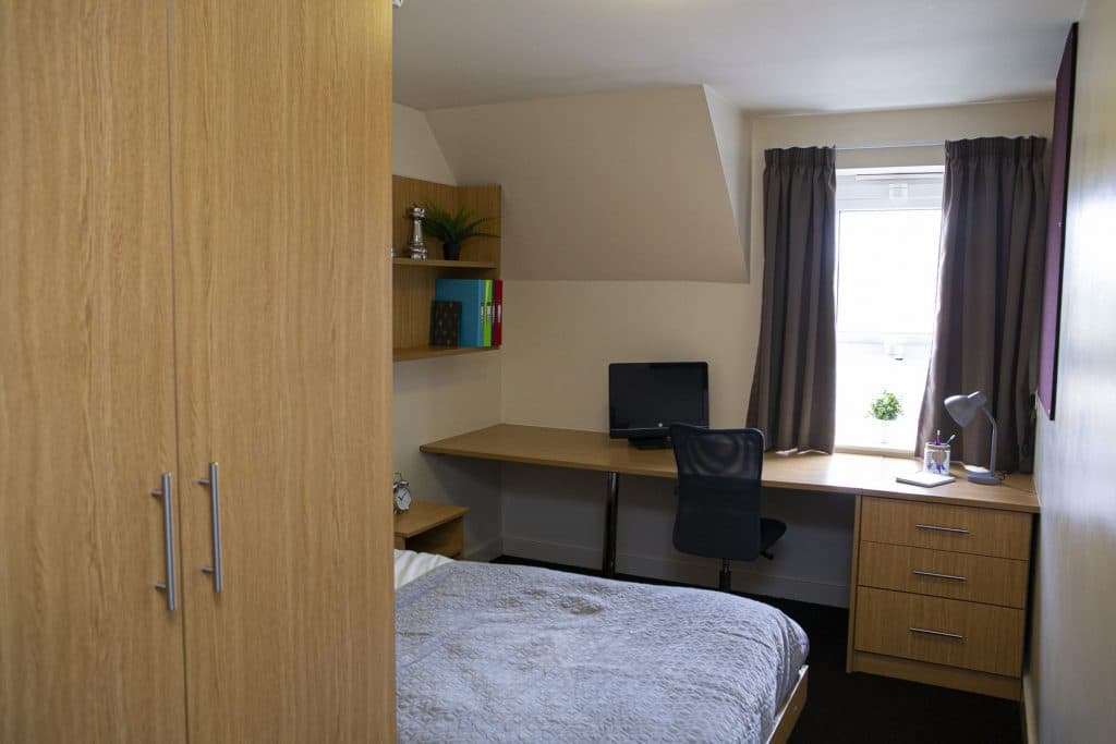 Deluxe En-Suite - 4