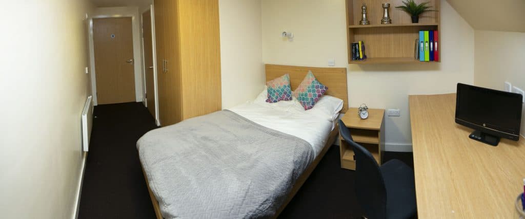 Deluxe En-Suite - 5