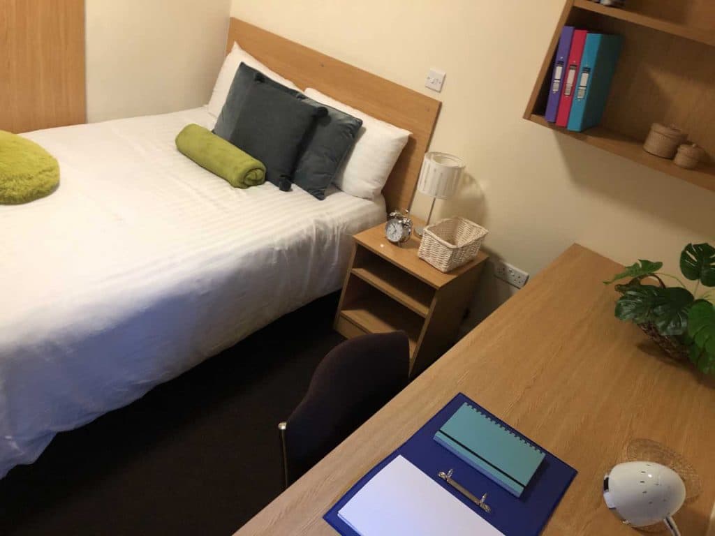 Deluxe En-Suite - 1