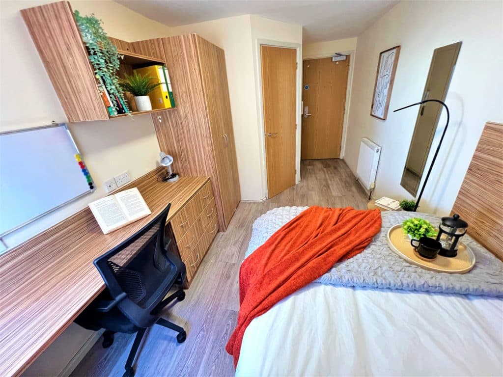 Deluxe En-Suite - 2