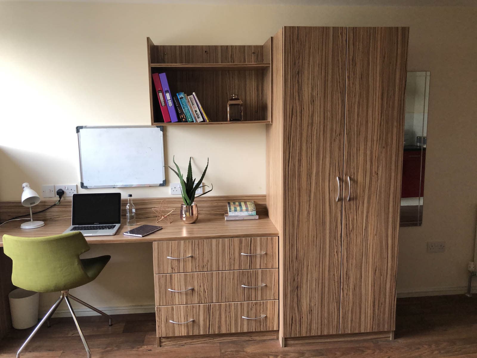 Premier Luxe Studio - 2