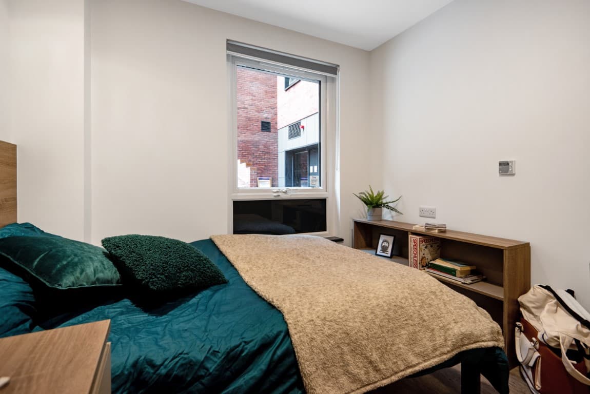 Standard En Suite Plus - 2