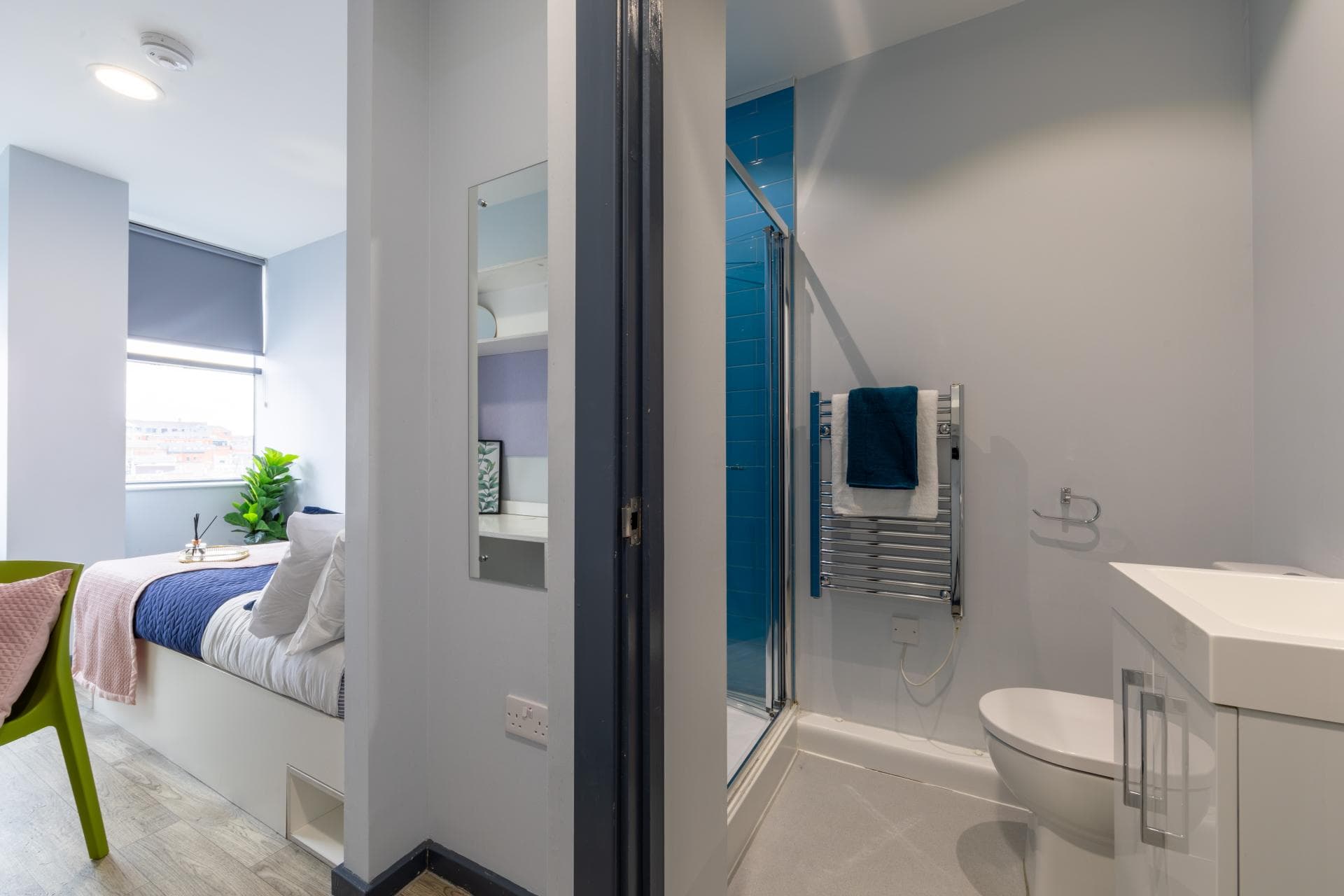 Silver En-Suite - 2