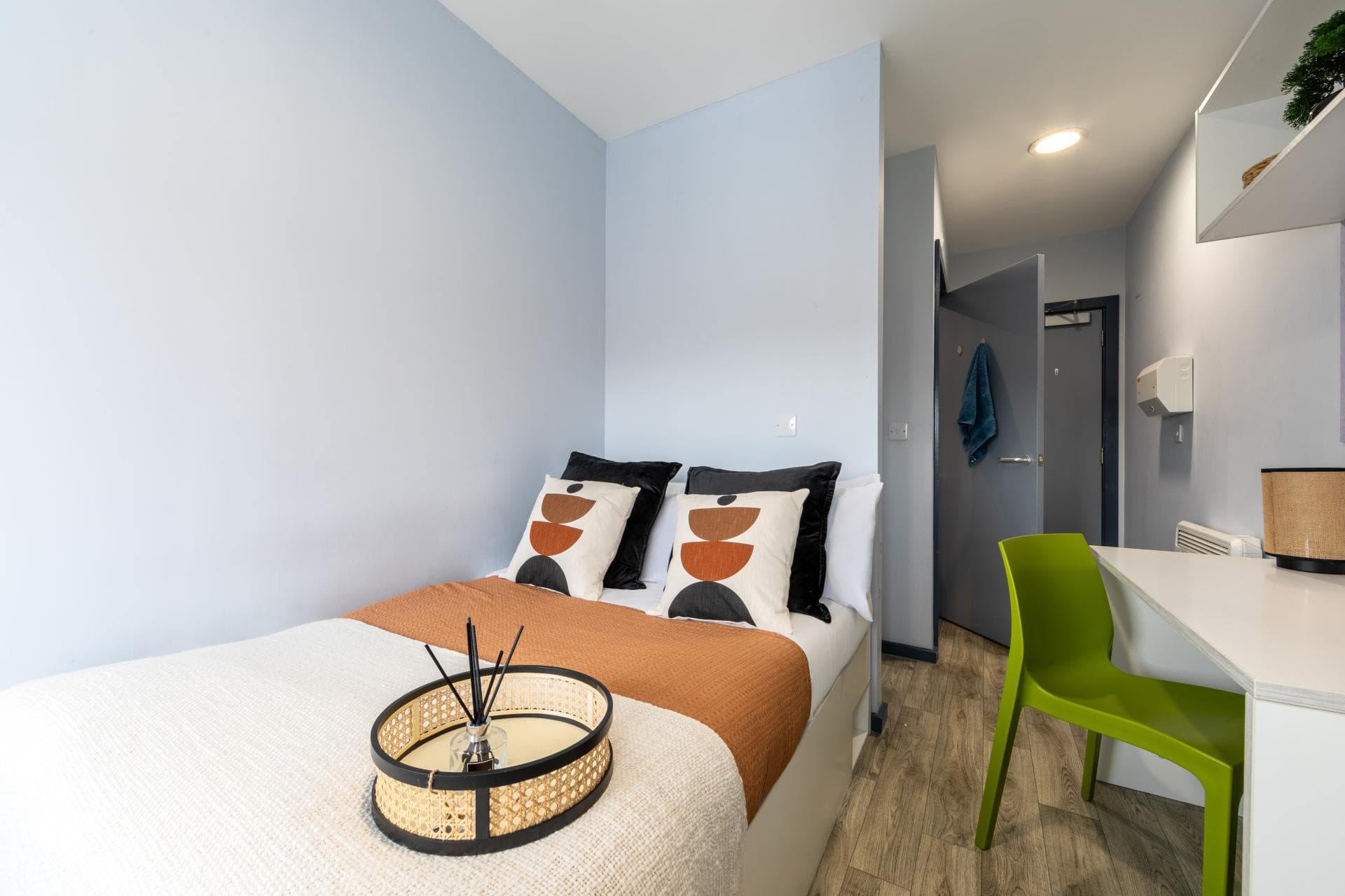 Silver En-Suite - 9