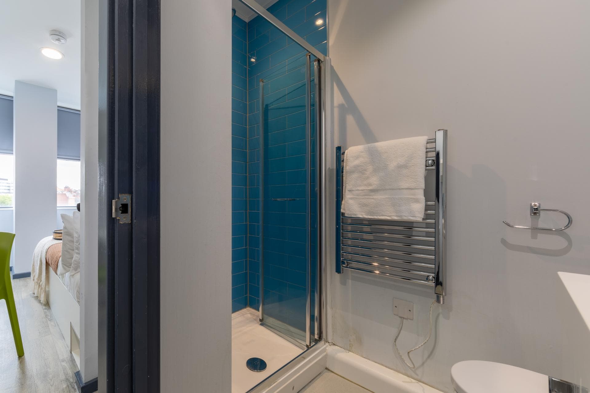Silver En-Suite - 14
