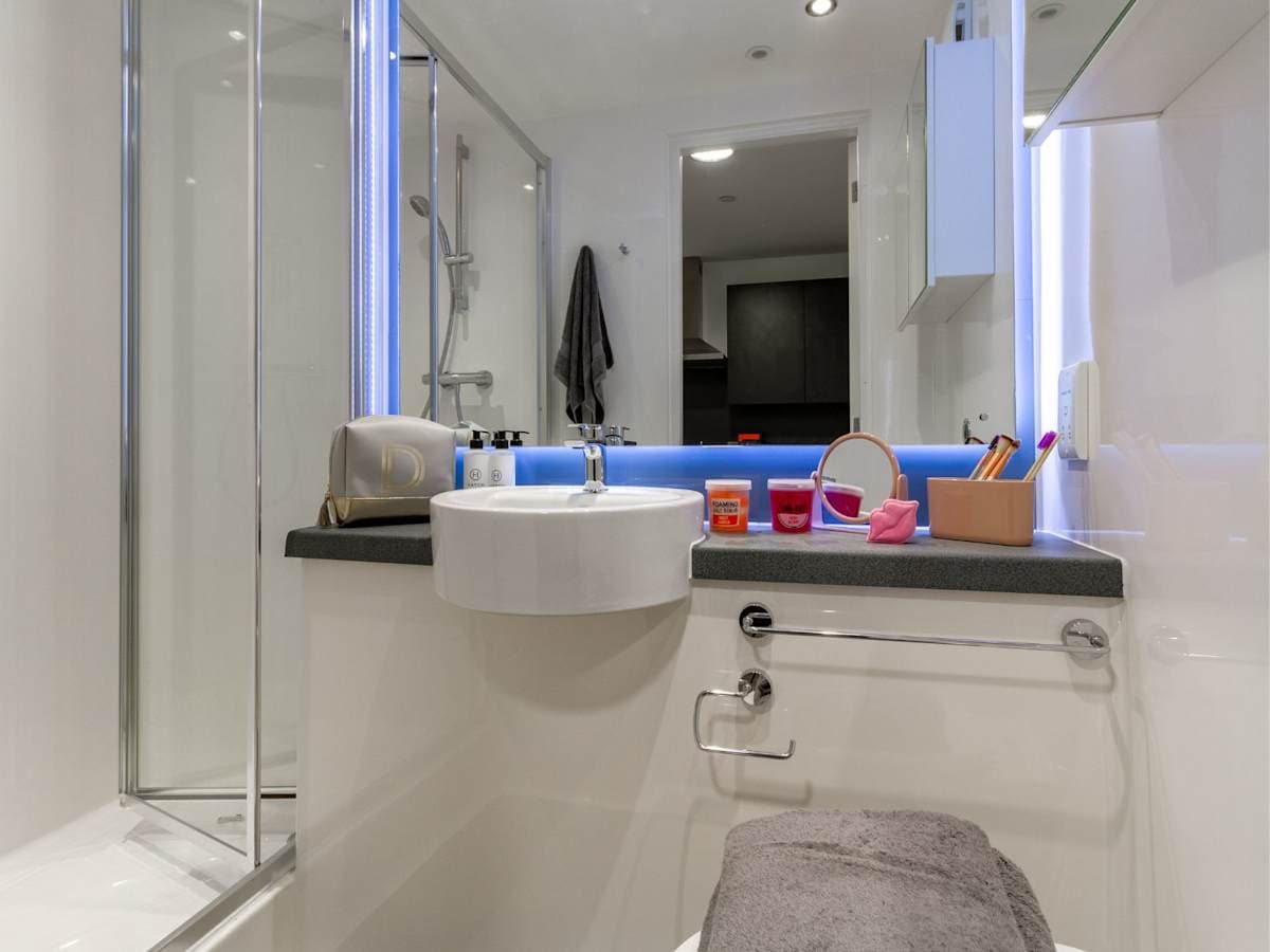 Bronze En Suite - 4