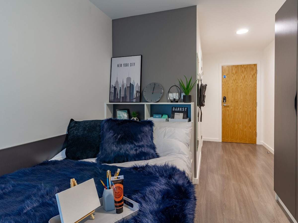 Skyline Silver En Suite - 6