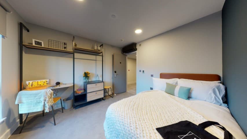 Townhouse Room - 1
