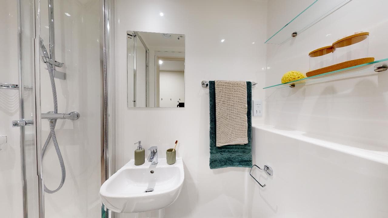 Two Bed Flat - 12