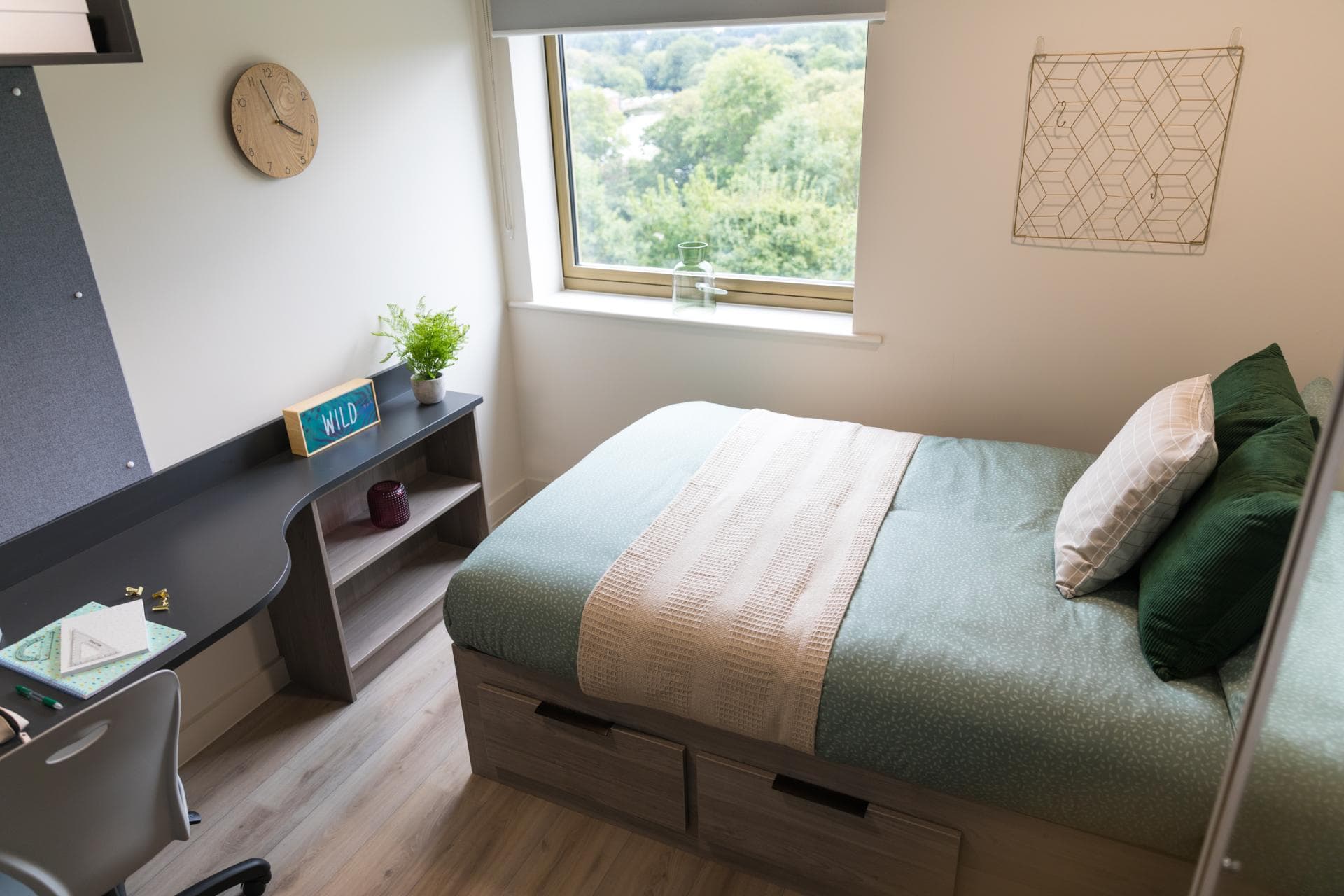 Two Bed Flat - 17
