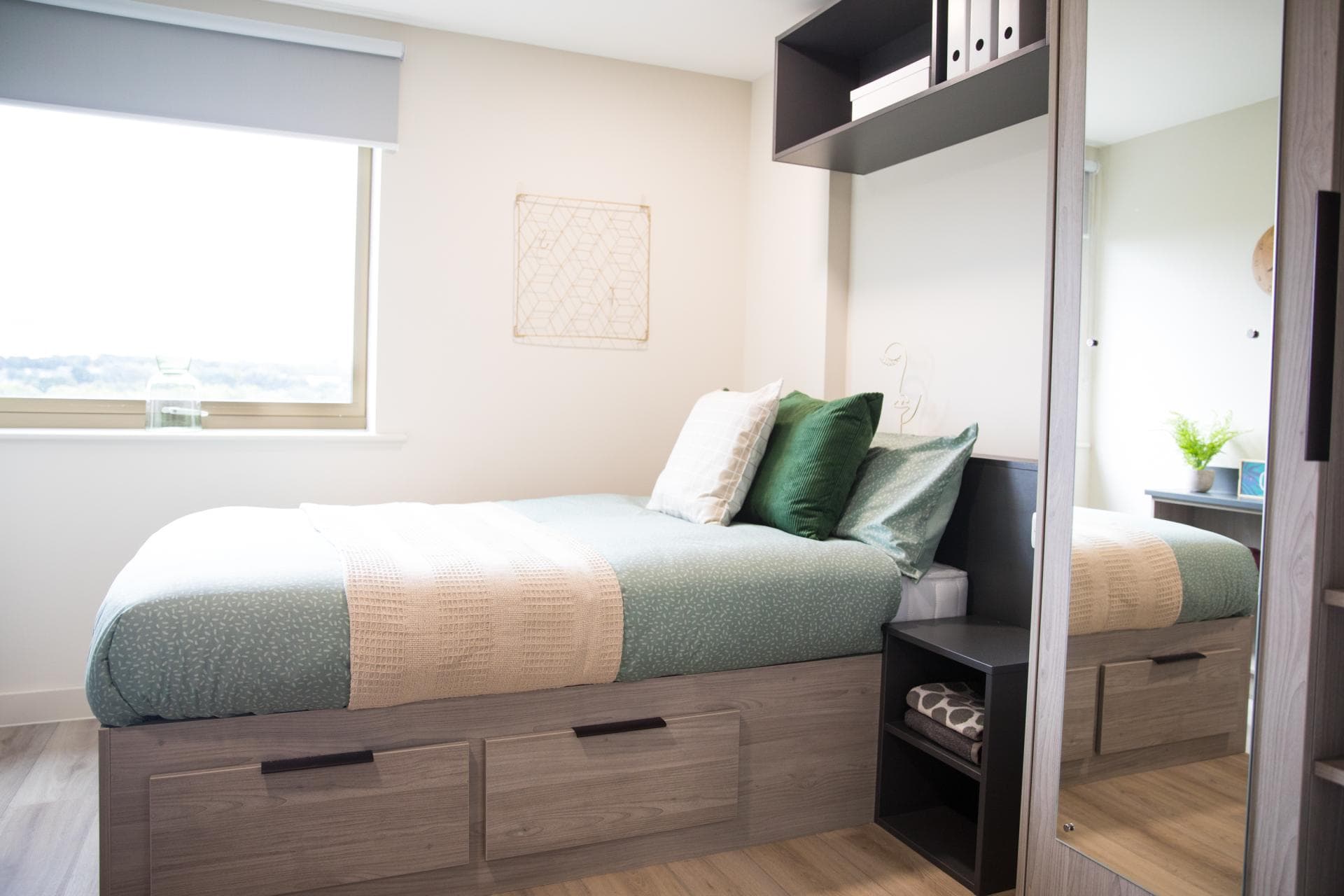 Two Bed Flat - 9