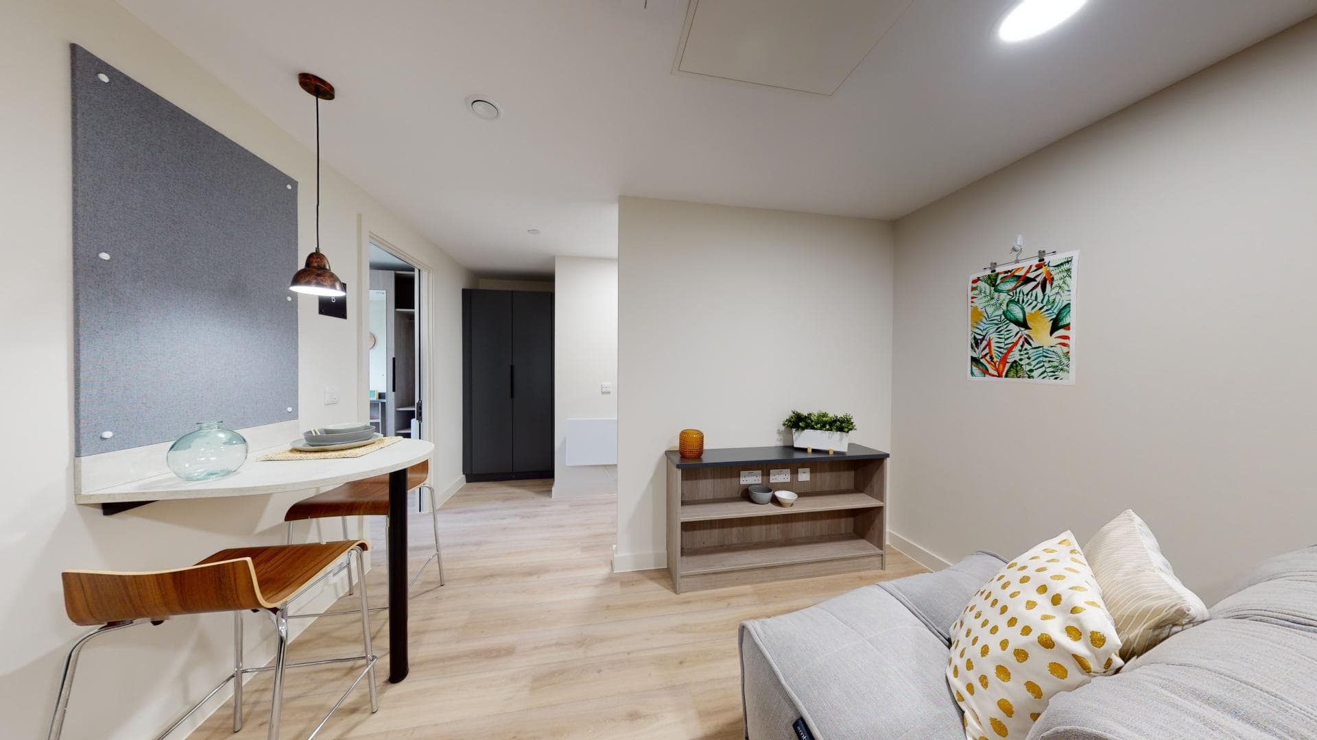 Two Bed Flat - 5