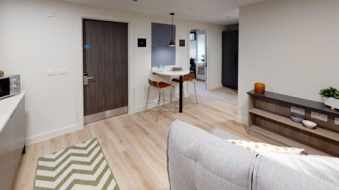 Two Bed Flat - 11