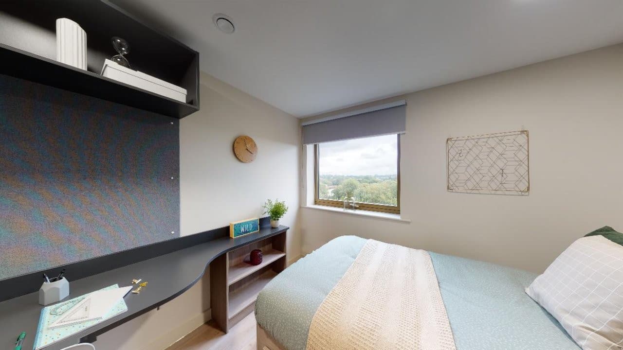 Two Bed Flat - 19