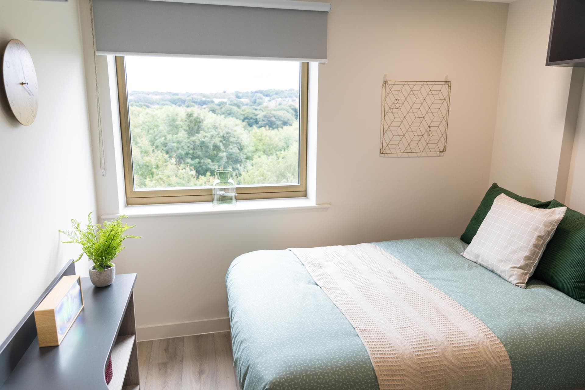 Two Bed Flat - 18