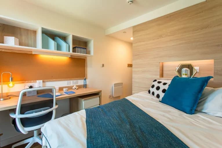 7-Bed Standard Cluster En-Suite (River-View) - 1