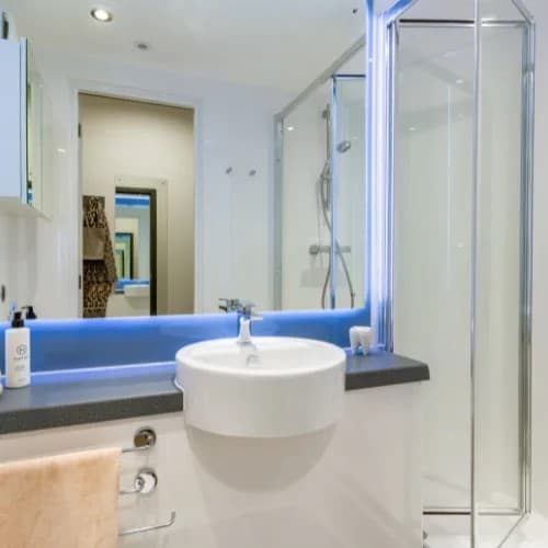 Classic En Suite 7 Share - 3