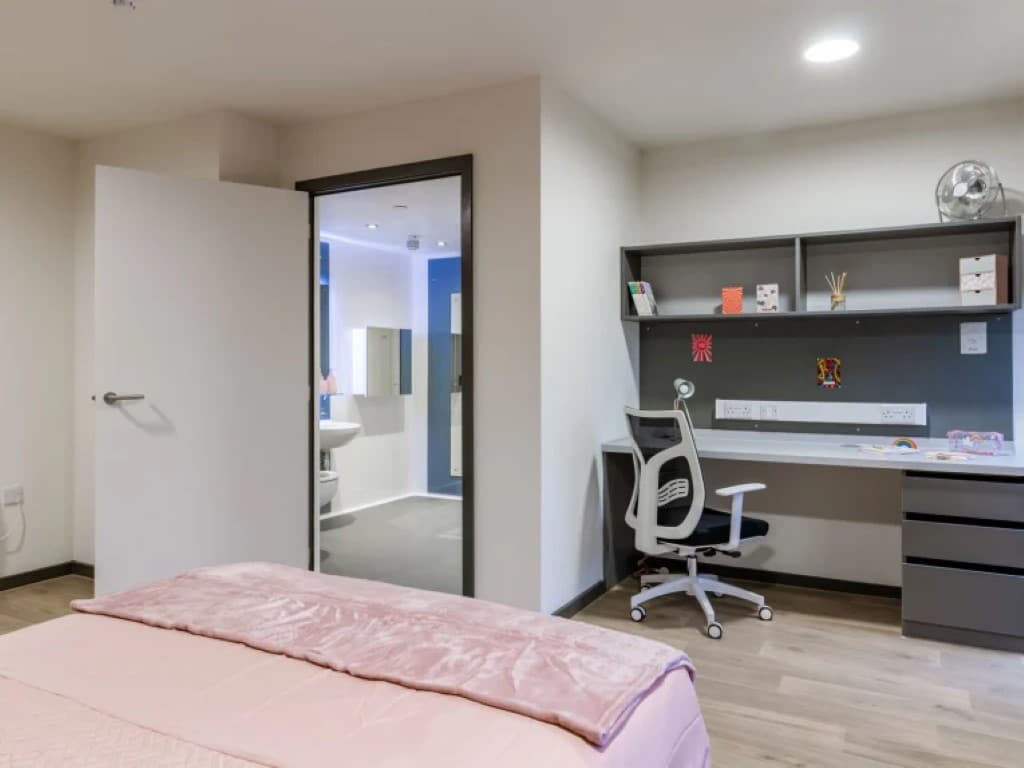 Platinum En Suite - 5
