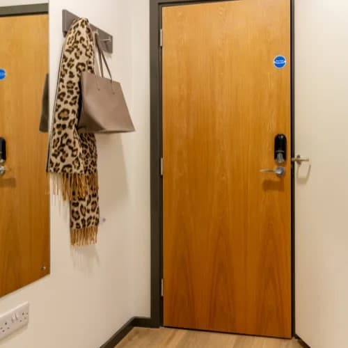 Silver En Suite 5 Share - 3
