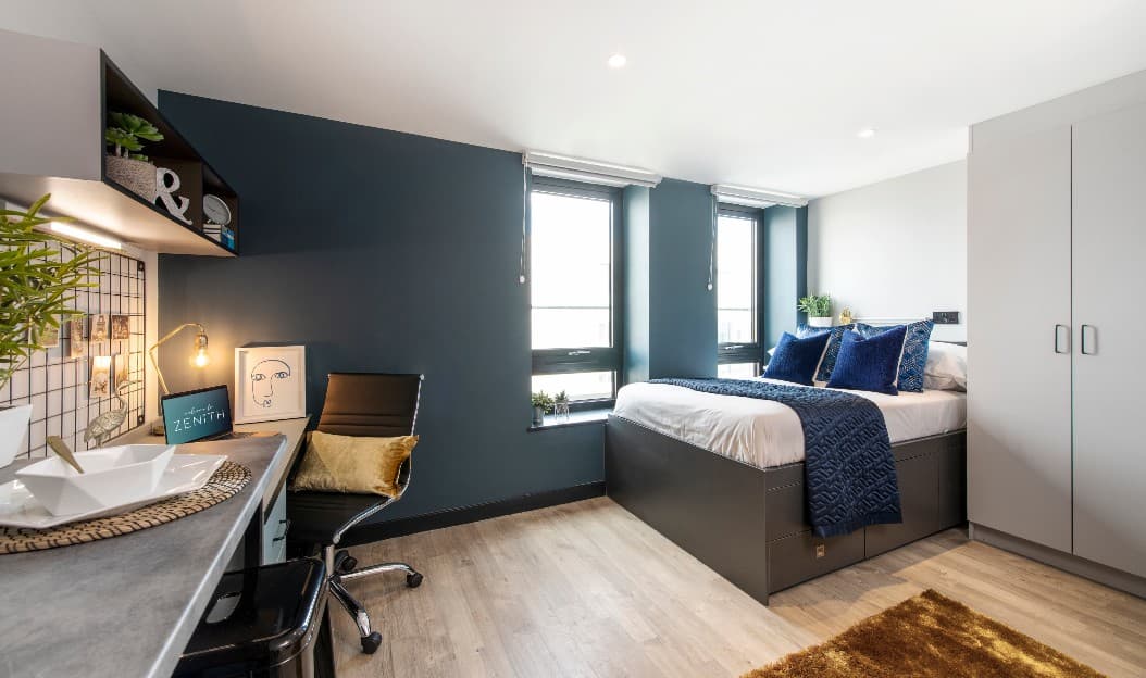 Ultra Premium Accessible Studio - 1