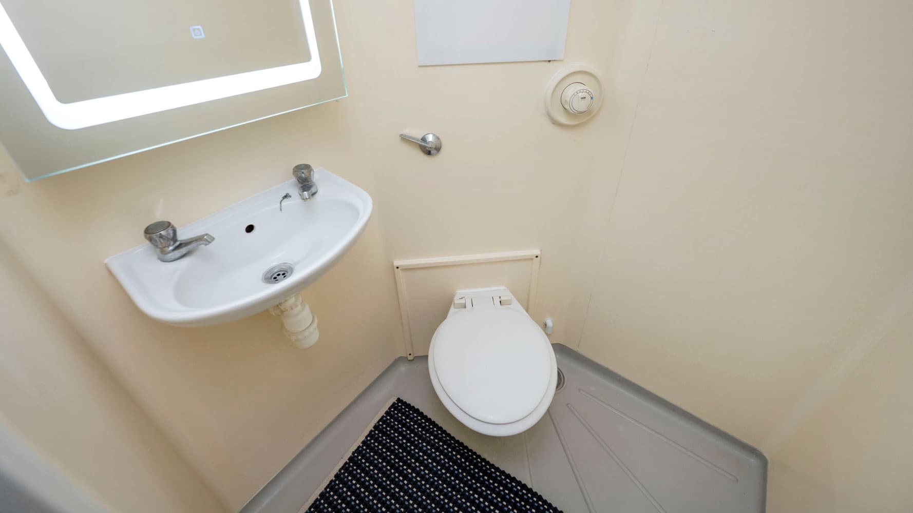 En-Suite - 2