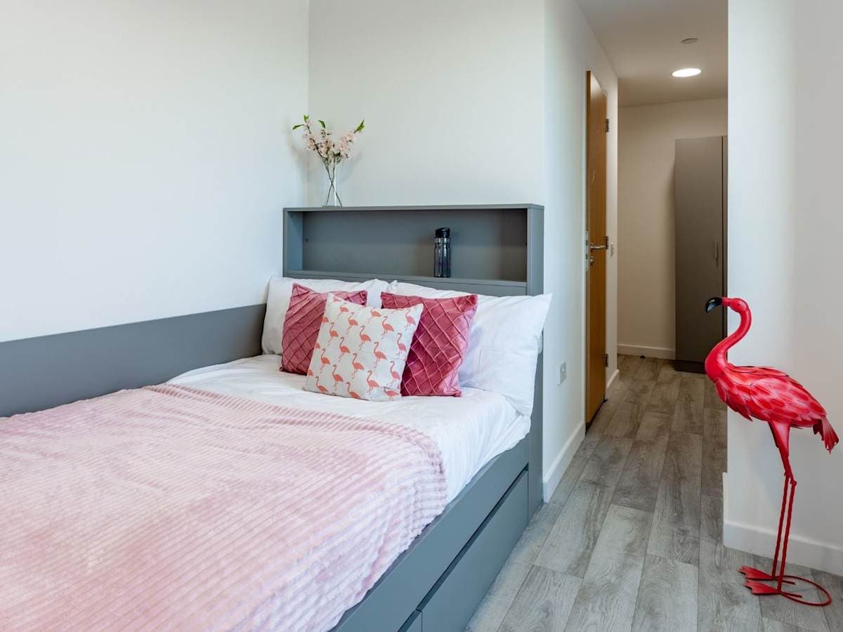 Sky View En Suite - 8