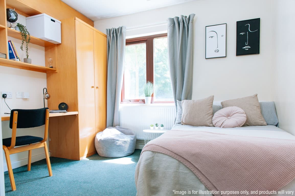 Classic Ensuite - 12