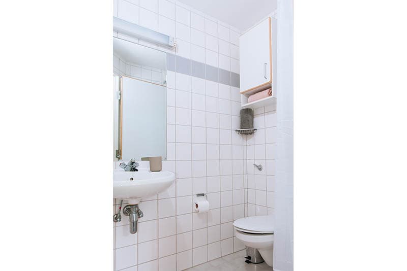 Standard Ensuite - 5