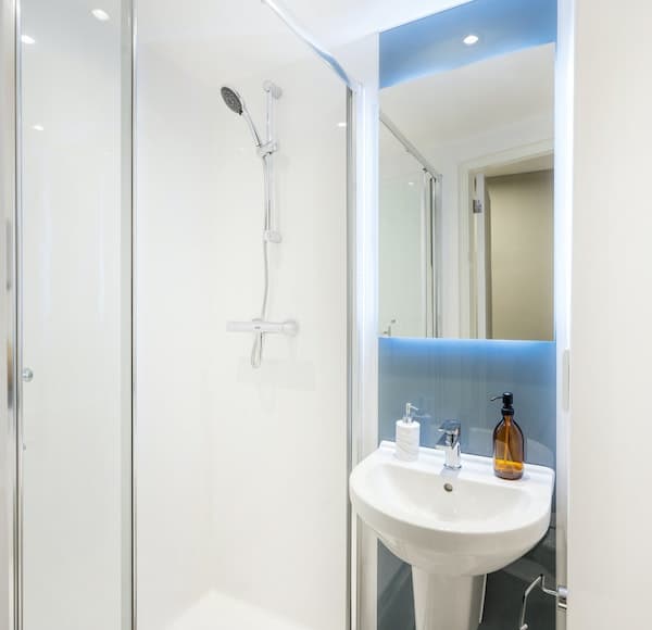 En-Suite Bronze - 3