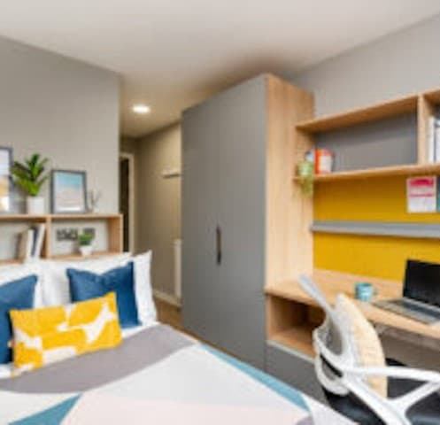 En-Suite Silver - 2