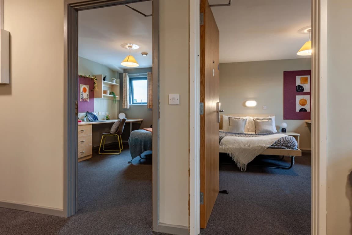 2 Bedroom Flat - 1