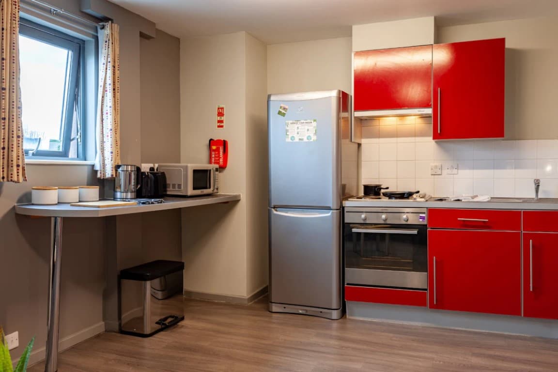 2 Bedroom Flat - 3