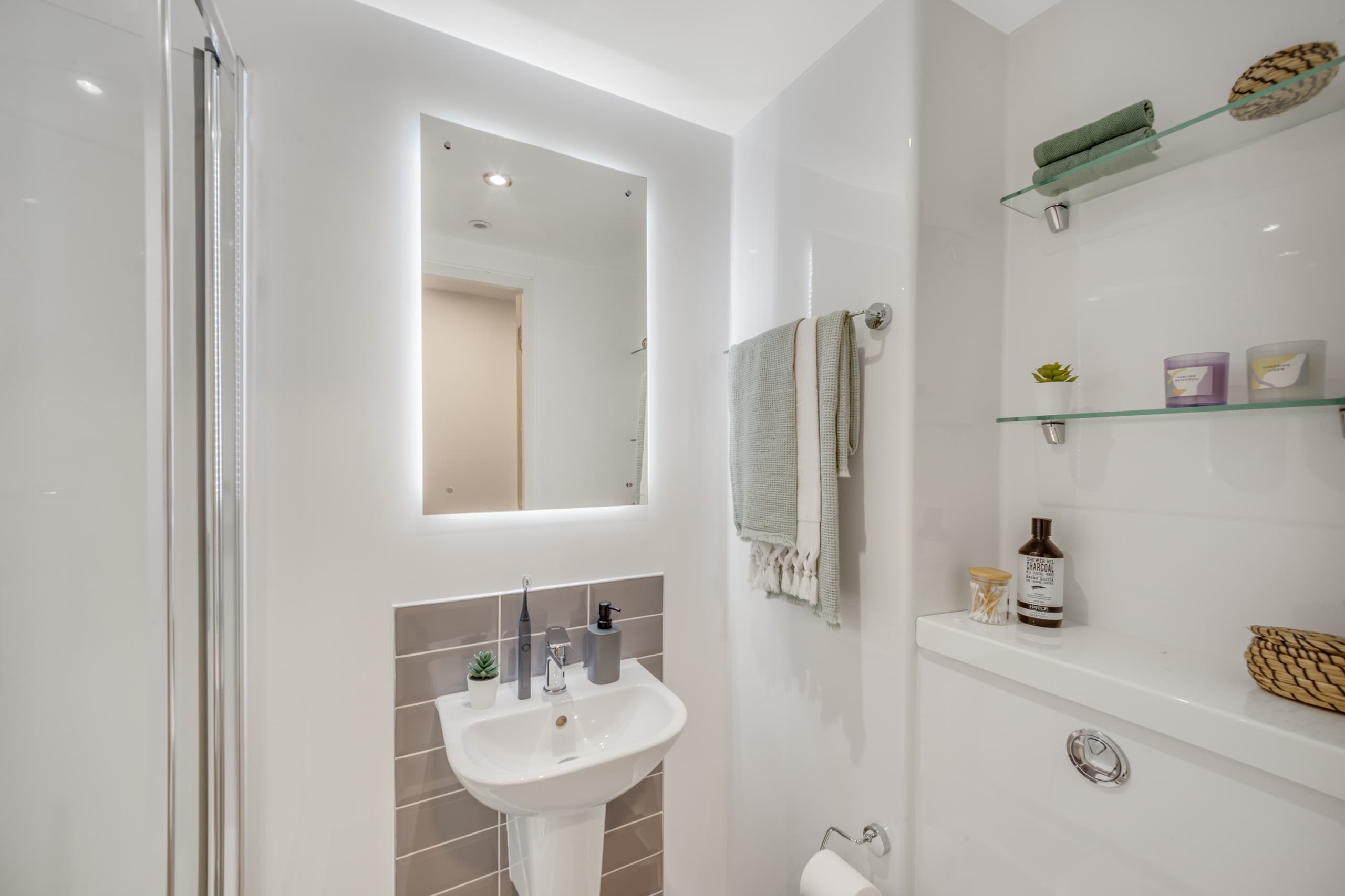 Deluxe En-Suite - 4