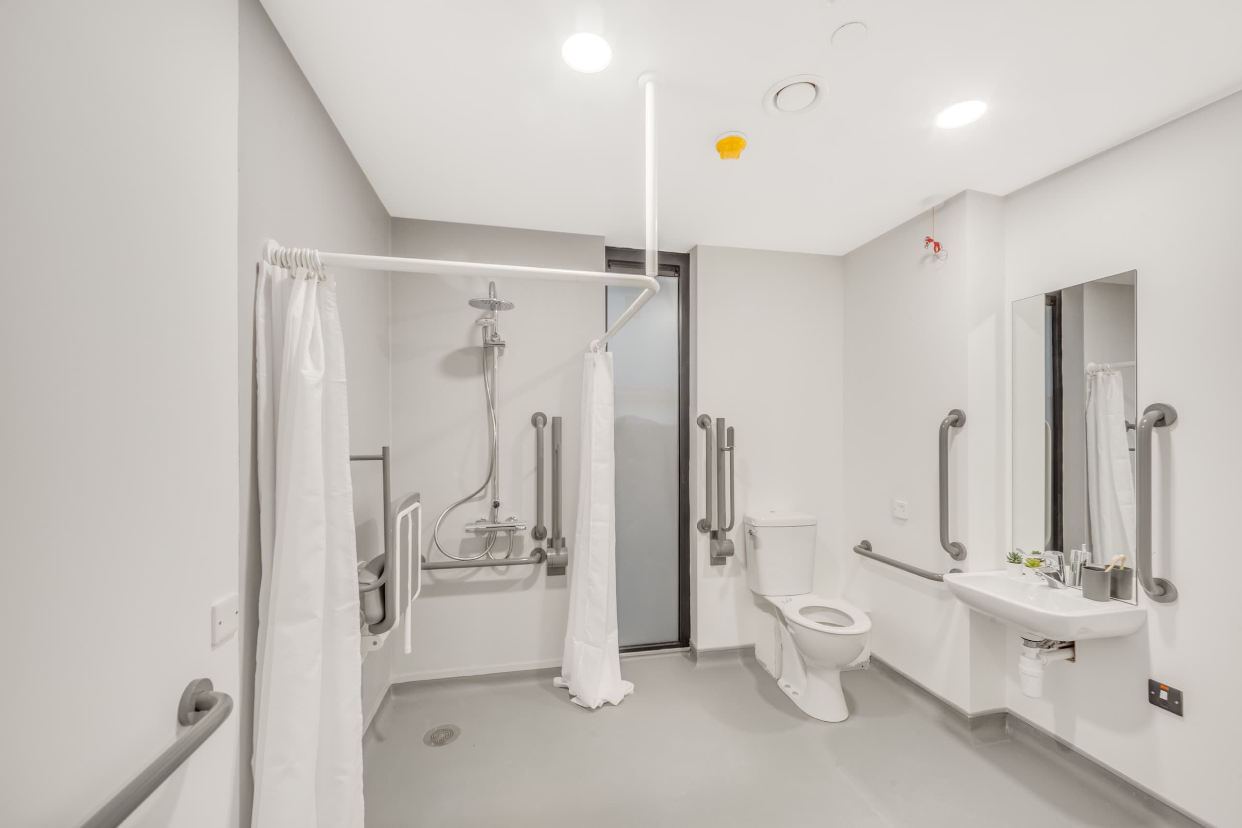 Deluxe En-Suite - 3