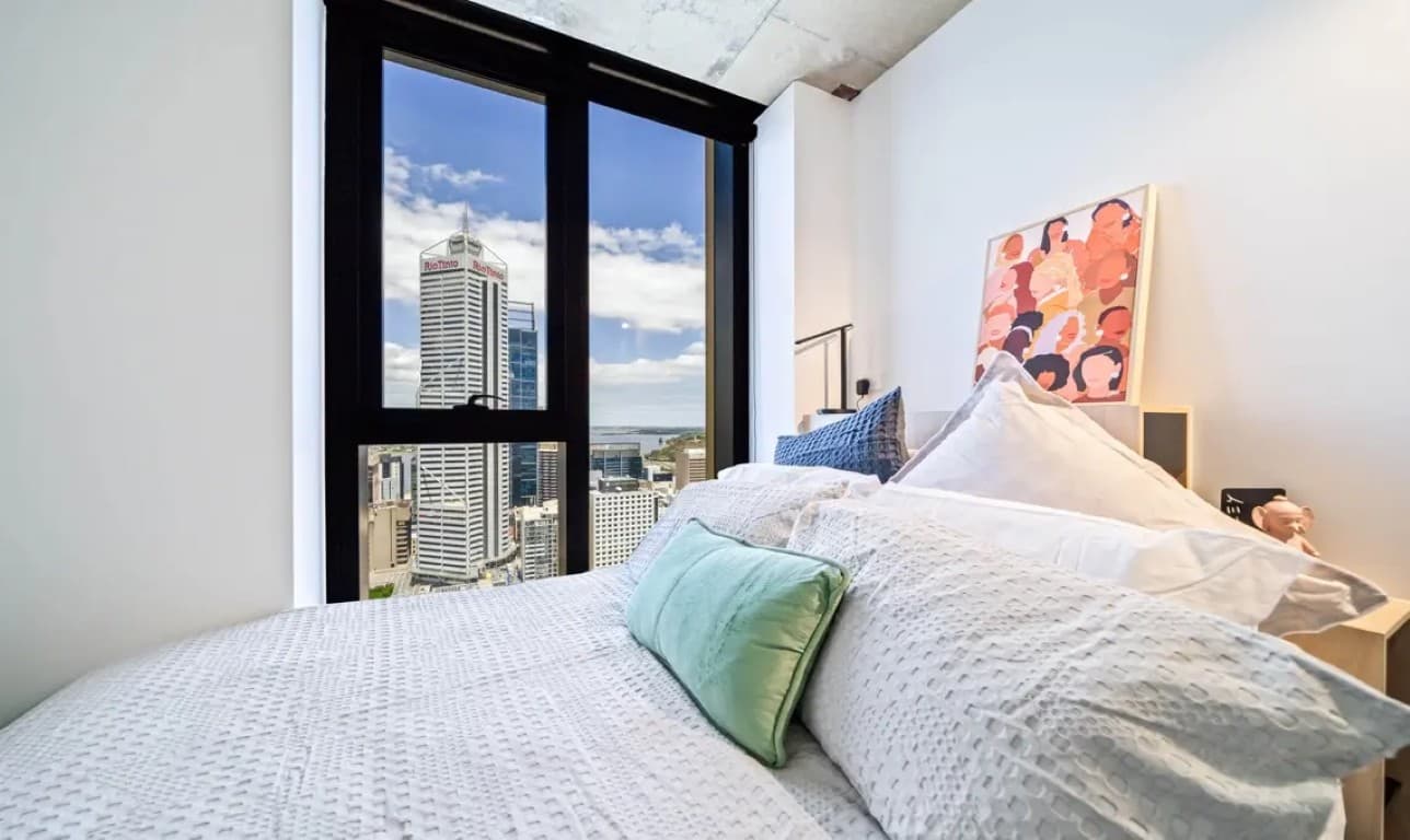Panoramic Four Bed Ensuite - 6