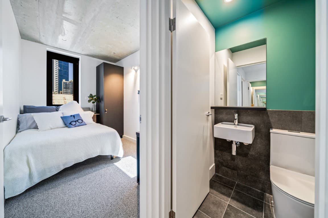 Five Bedroom Apartment - 3