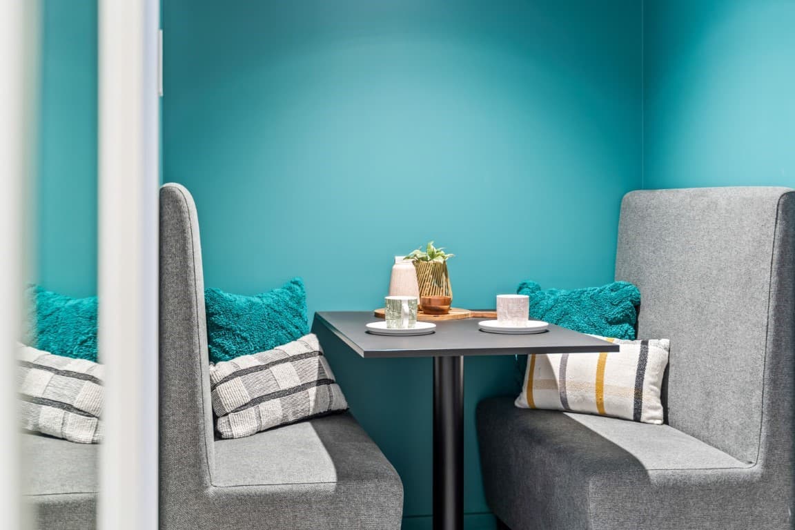 Panoramic Cosy Two Bedroom Apartment - 3