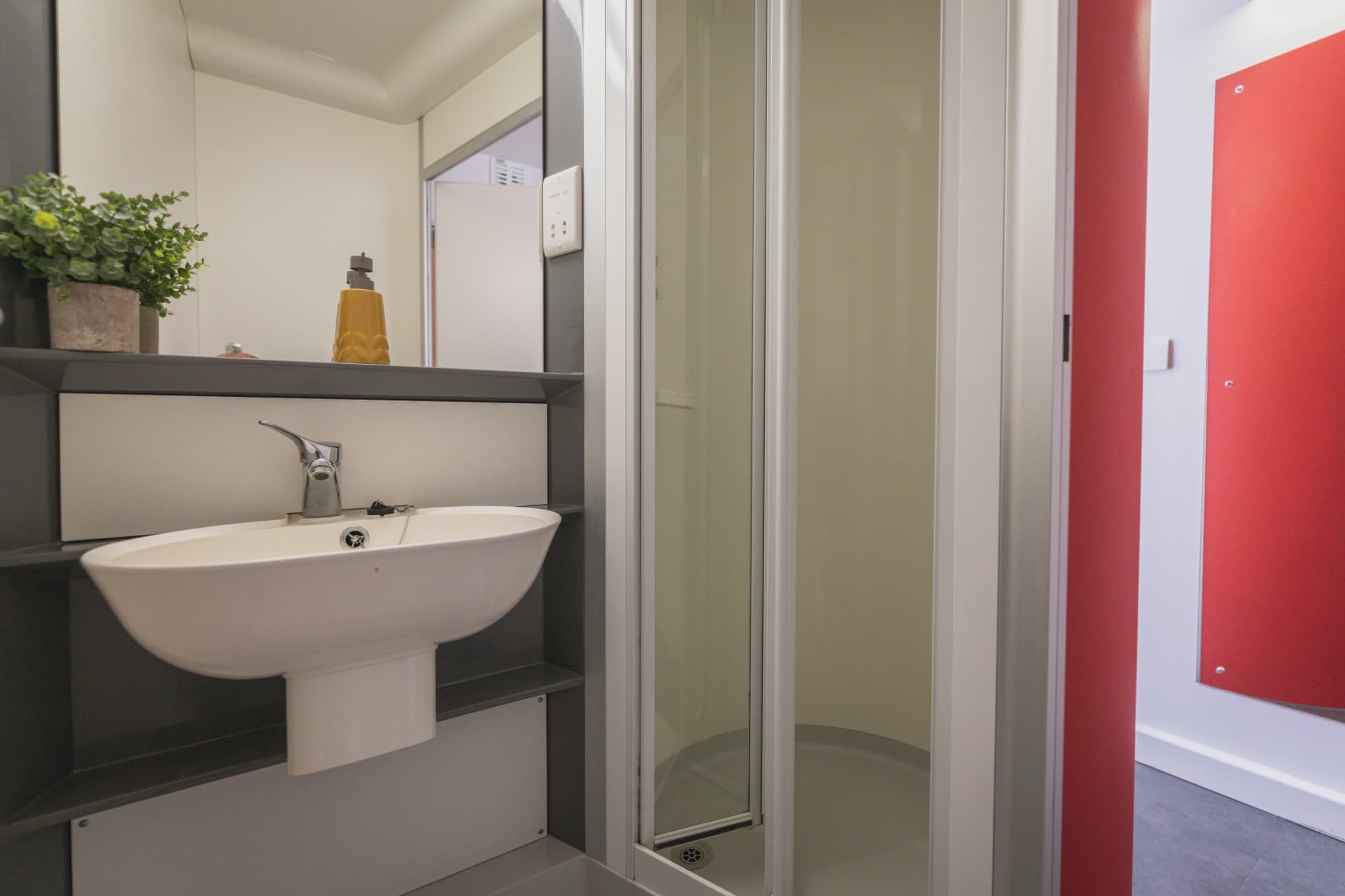 Second Floor Five Bed Cluster - 6