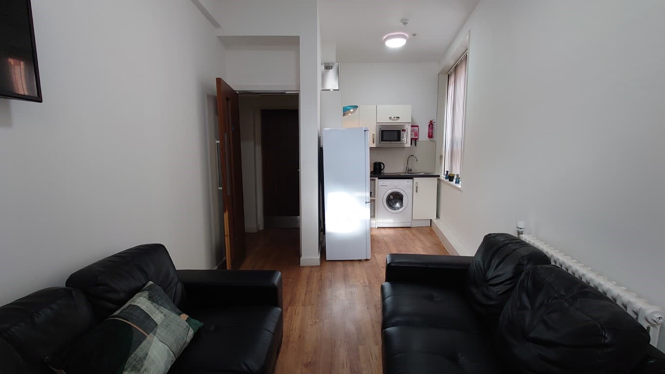 En-Suite - 5
