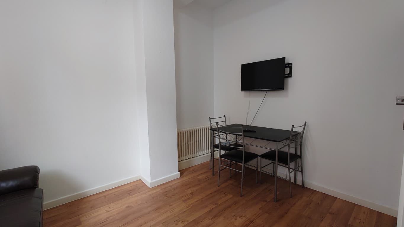 Standard Plus 3 And 4 Bedroom Apartment - 4