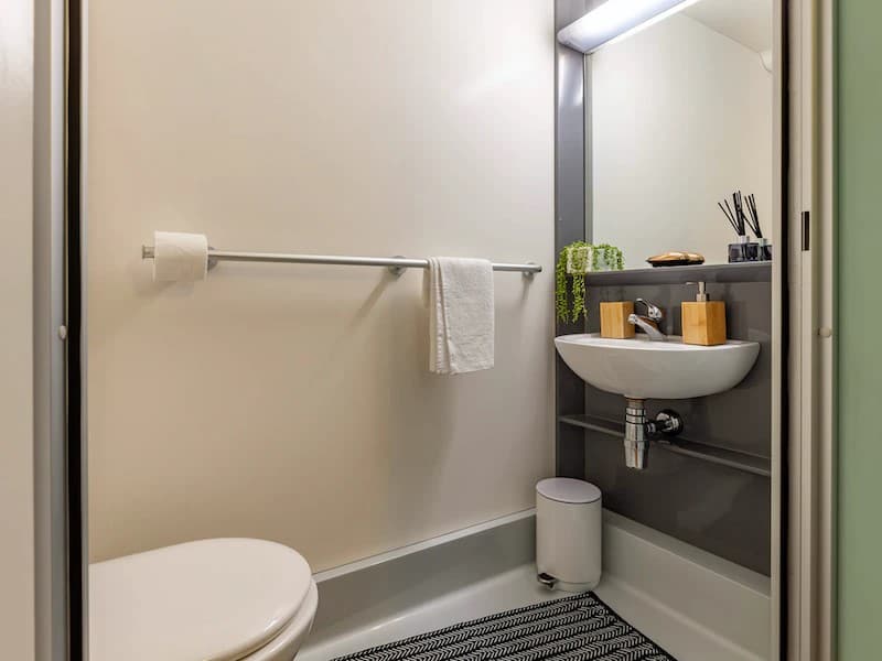Premium Plus En-Suite - 4