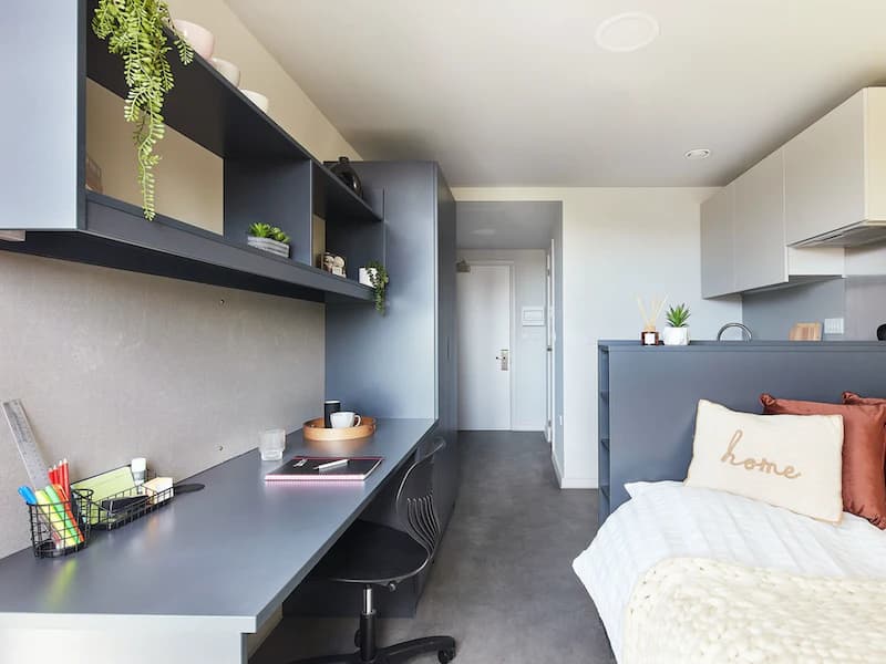 Premium Accessible Studio - 1