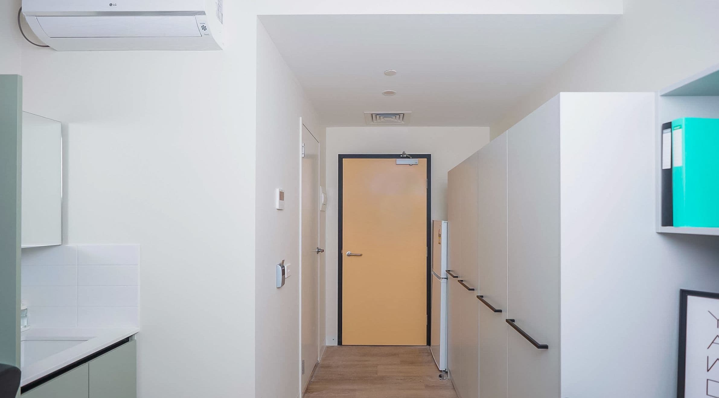 En-Suite Twin Share ( High Floor ) - 5