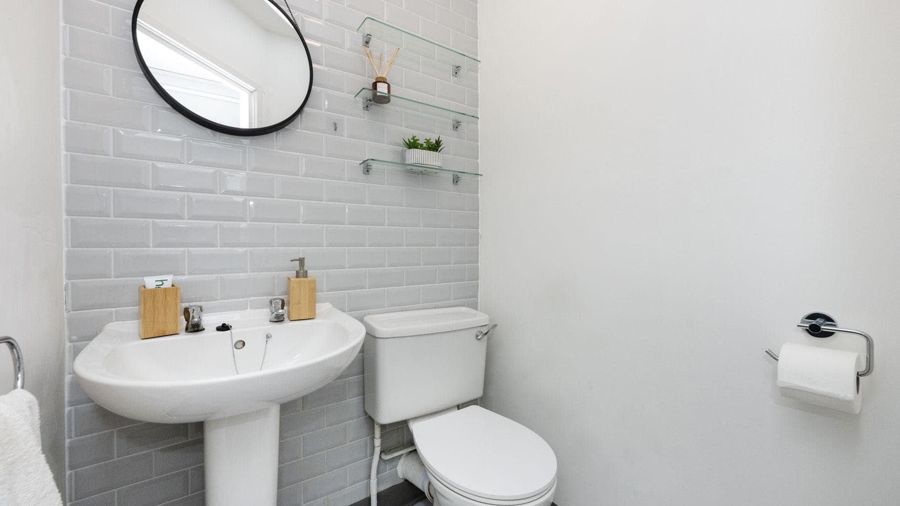 Classic 1 Bed Flat - 2