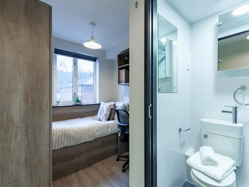 Classic Ensuite - 2