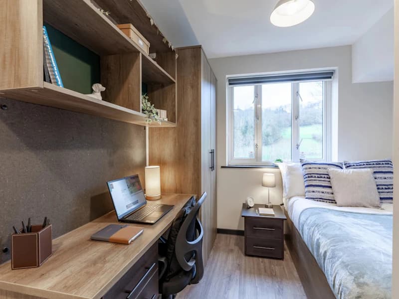 Large Ensuite - 1